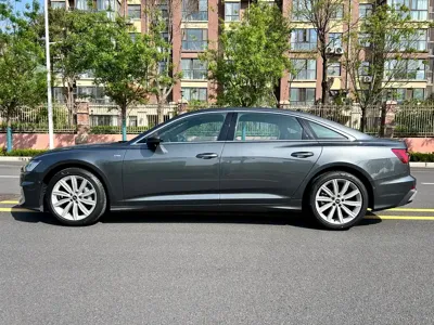 Audi A6L 2024, 9000 км, за 258000 CNY