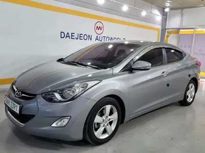 Hyundai Avante · 2013 год