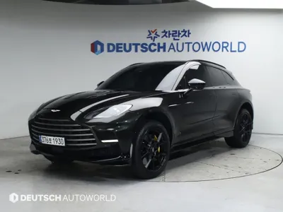 Astonmartin DBX · 2023 год