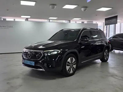 Mercedes-Benz EQB · 2023 год