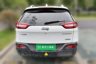 Jeep Cherokee 2016, 91400 км, за 48333.56 CNY - фото 5