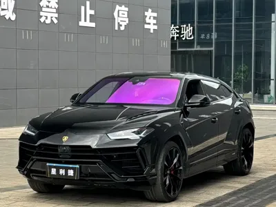 Lamborghini Urus · 2023 год