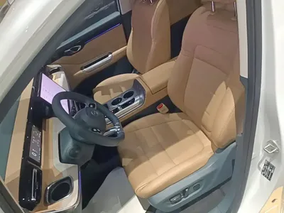 GAC Motor 传祺E8 PHEV 2024, 36400 км, за 145200 CNY - фото 15