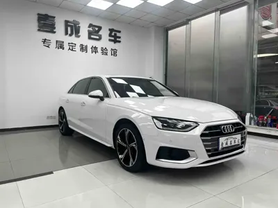 Audi A4L 2021, 70000 км, за 128800 CNY