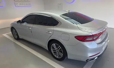 Hyundai Grandeur 2018, 284643 км, за 7500000 KRW