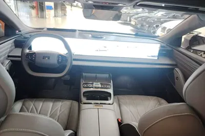 Geely Galaxy E8 2025, 11600 км, за 147060.47 CNY - фото 12