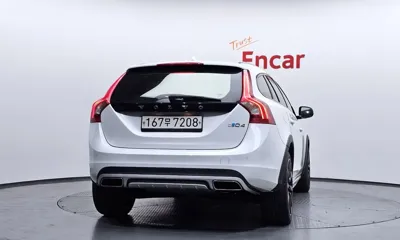 Volvo V60 2018, 245971 км, за 6400000 KRW