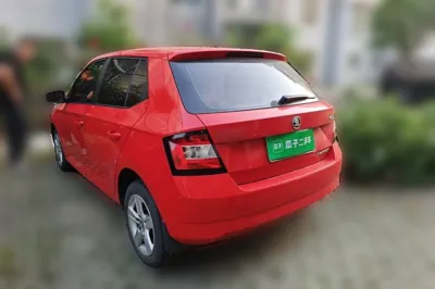 Skoda Fabia 2017, 96000 км, за 29528.09 CNY