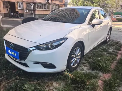 Mazda 3 Axela · 2018 год