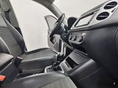 Volkswagen Tiguan 2016, 127200 км, за 52795.1 CNY - фото 38