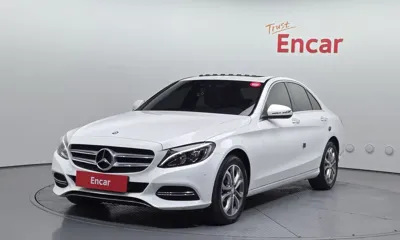 Mercedes-Benz C-Class · 2015 год