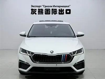 Skoda Octavia 2022, 41000 км, за 129800 CNY