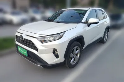 Toyota RAV4 · 2022 год