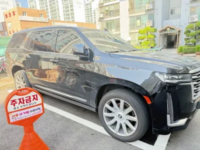 Cadillac Escalade 2021, 75500 км, за 72100000 KRW - фото 2