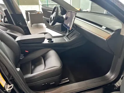 Tesla Model 3 2021, 70000 км, за 103800 CNY - фото 8