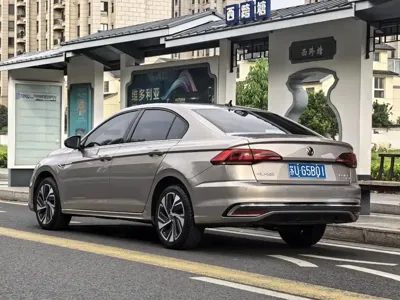 Volkswagen Bora 2023, 40000 км, за 95800 CNY