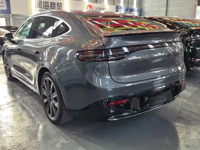 智界 Zhijie R7 2025, 1000 км, за 199800 CNY