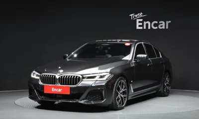 BMW 5-Series · 2022 год