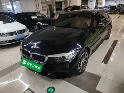 BMW 5 Series · 2017 год