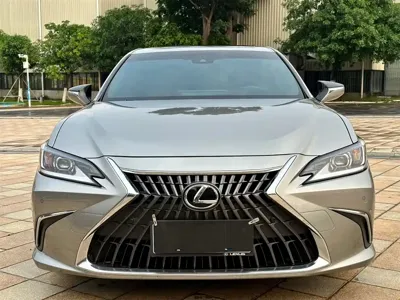 Lexus ES 2024, 50000 км, за 188000 CNY