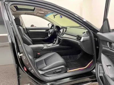 Honda Accord 2019, 80000 км, за 69800 CNY - фото 22