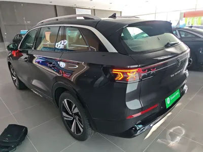 Volkswagen Tavendor 2023, 1400 км, за 198841.44 CNY