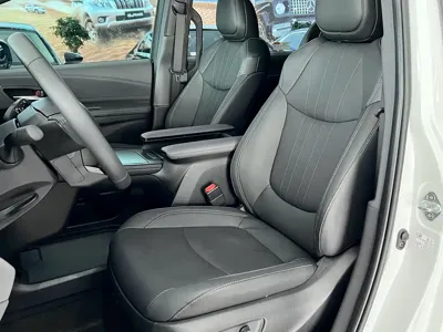 Toyota Sienna 2025, 10000 км, за 280300 CNY - фото 6
