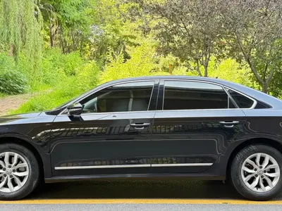 Volkswagen Passat 2018, 109000 км, за 52800 CNY