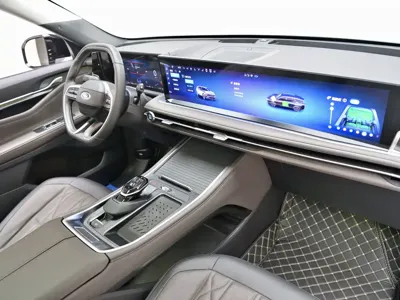 Ford Edge 2025, 2200 км, за 219800 CNY - фото 9
