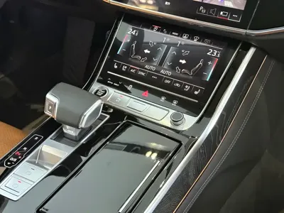 Audi A8 2025, 30000 км, за 838800 CNY - фото 9