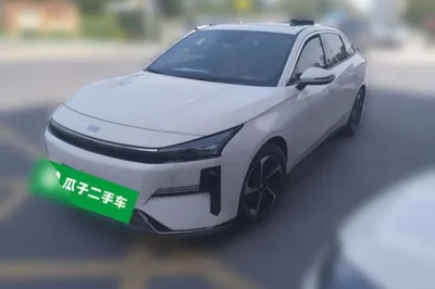 Geely Galaxy L6 · 2023 год