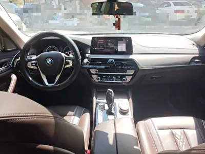 BMW 5 Series 2019, 63000 км, за 210115.43 CNY - фото 18