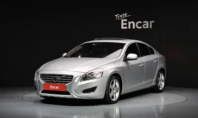 Volvo S60 · 2011 год
