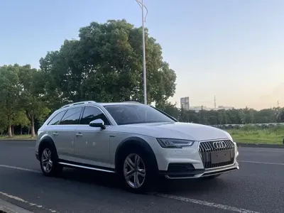 Audi A4 (Import) 2018, 80000 км, за 118800 CNY