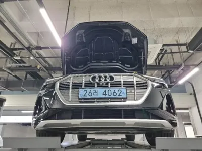 Audi e-tron · 2022 год