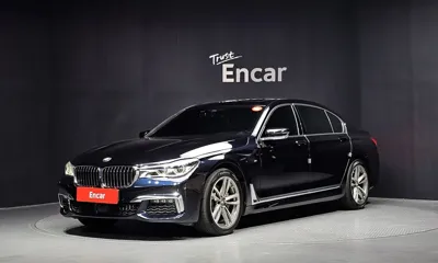 BMW 7-Series · 2018 год