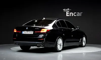 BMW 5-Series 2021, 130131 км, за 29600000 KRW