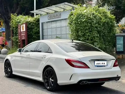 Mercedes-Benz CLS 2015, 100000 км, за 128800 CNY