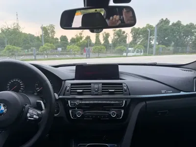 BMW 3 Series 2019, 92000 км, за 93800 CNY - фото 12