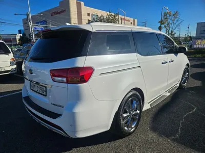 Kia Canival 2017, 117989 км, за 11900000 KRW - фото 4