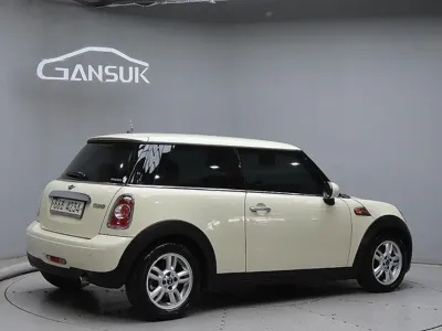 MINI Cooper 2011, 112582 км, за 3300000 KRW