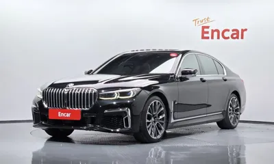 BMW 7-Series · 2020 год