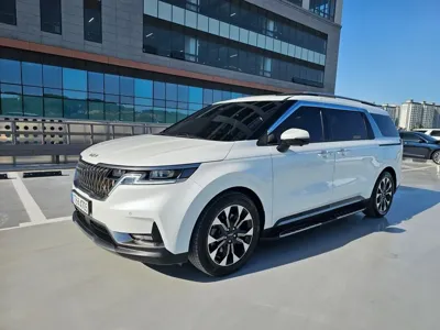 Kia Canival · 2023 год