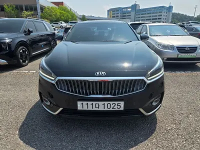 Kia K7 · 2017 год