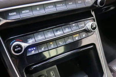 Hyundai Grandeur 2018, 94225 км, за 14900000 KRW - фото 14