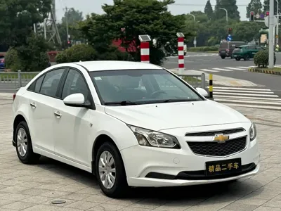 Chevrolet Cruze 2015, 110000 км, за 8800 CNY