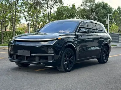 Li Auto Li L8 · 2023 год