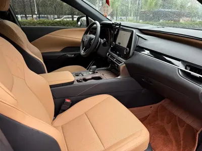 Lexus RX 2025, 13000 км, за 313300 CNY - фото 12