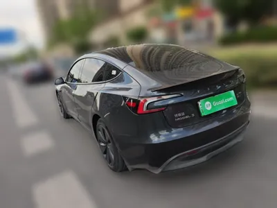Tesla Model 3 2023, 60500 км, за 173531.76 CNY