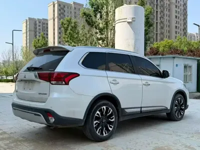 Mitsubishi Outlander 2021, 60000 км, за 75800 CNY - фото 7